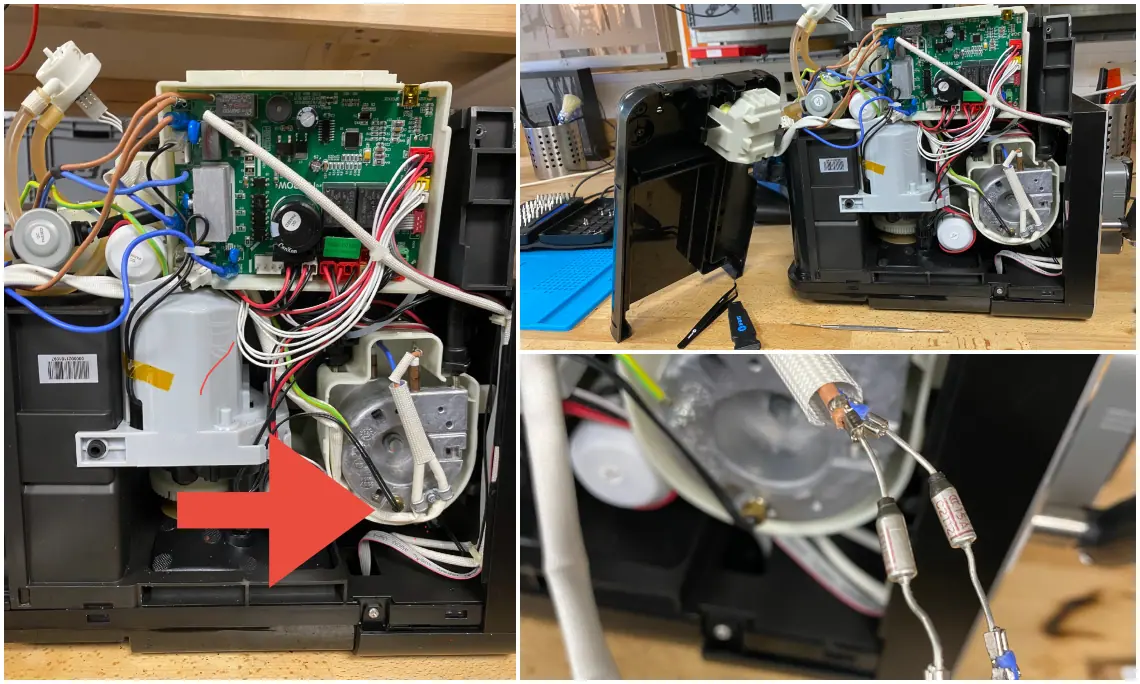 Die Kollage zeigt in drei Bildern einen geöffneten Kaffeevollautomaten, der auf einer Werkbank steht. Sicht auf Platine, Verkabelung, Pumpe und Thermoblock. Ein roter Pfeil markiert zwei abgezogene, mit Steckverbindern versehene Kabel. Dort befinden sich zwei Sicherungen, die man auf einem der Bilder in einer Nahaufnahme gezeigt werden.